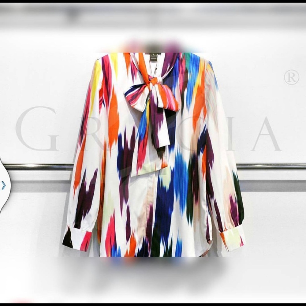 Rainbow blouse with tye